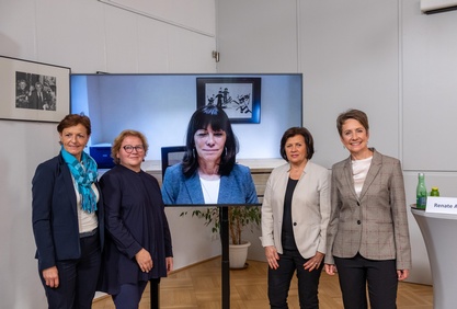 v.l.: Maria Pein (LKÖ), Korinna Schumann (ÖGB), Martha Schulz (WKÖ), Renate Anderl (AK), Sabine Herlitschka (IV)