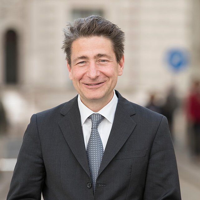 Portrait von Nikolaus Forgó